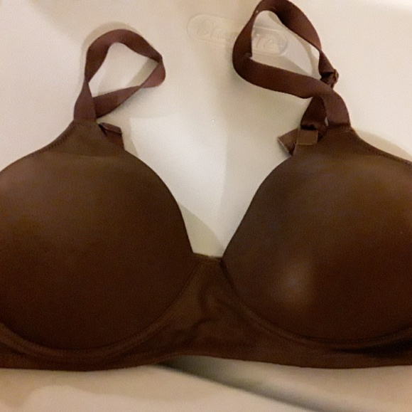 Bras - Picture 2 of 8